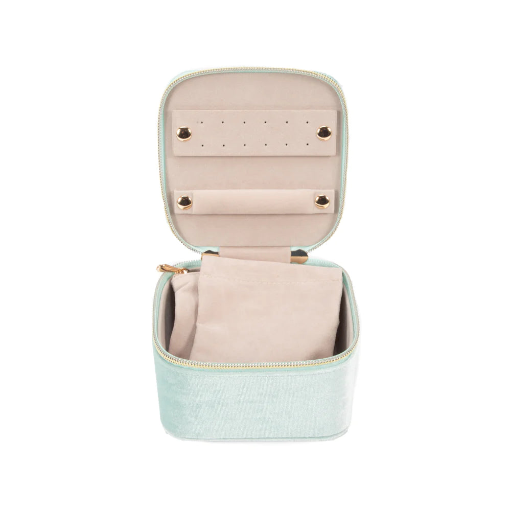 Vera Travel Jewelry Case