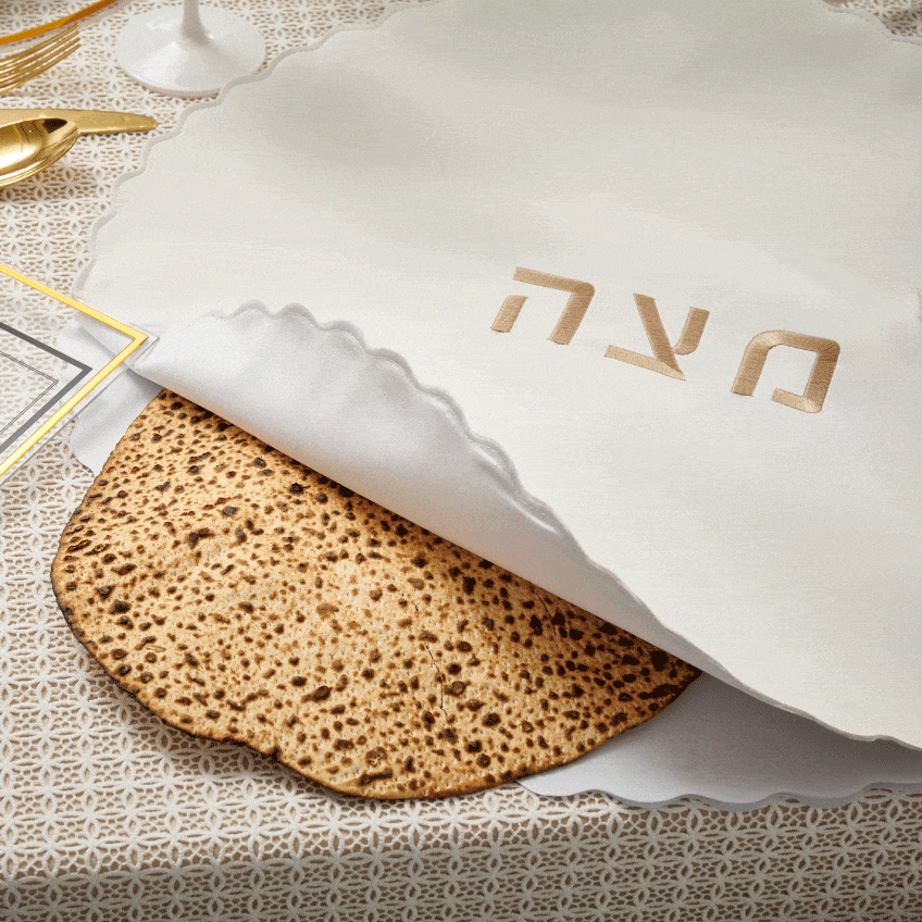 Scalloped Edge Pesach Set