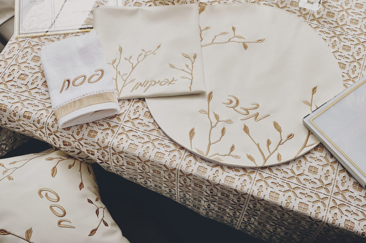 Leaf Pesach Set