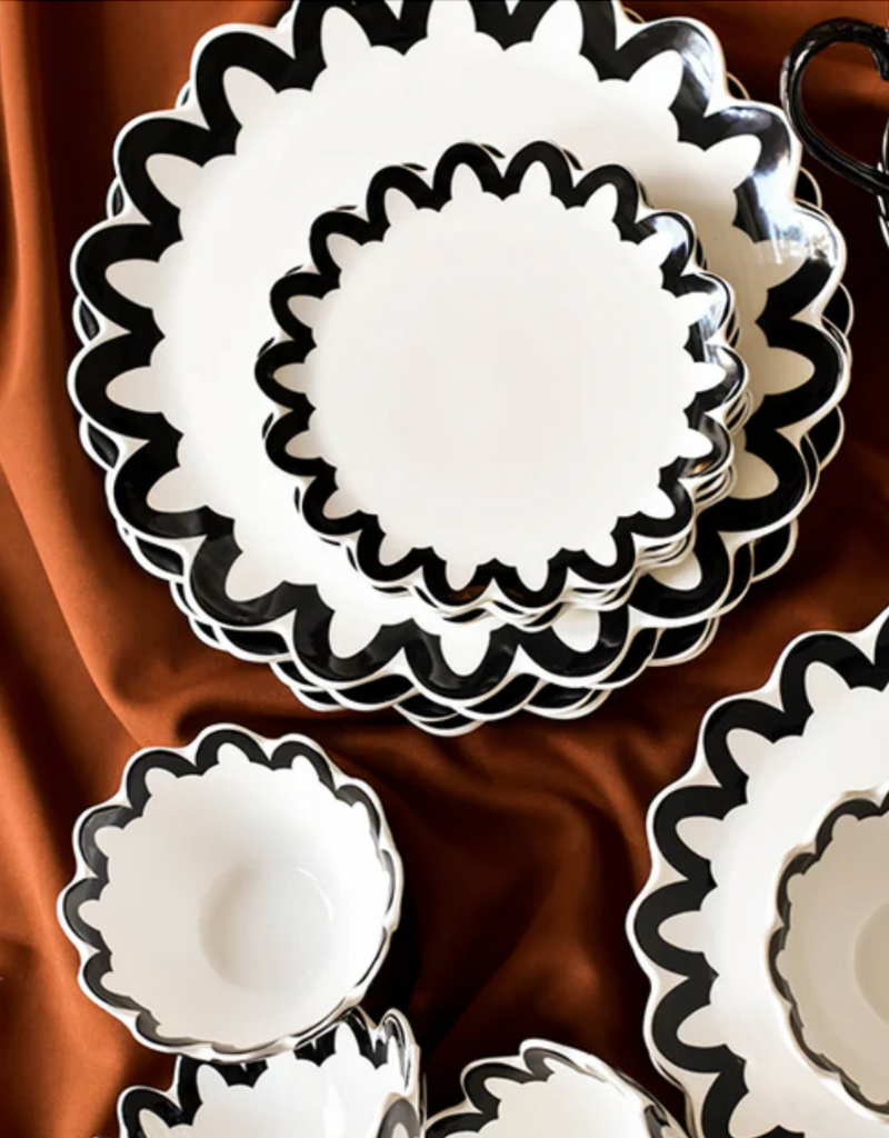 Arabesque Scallop 5" Small Black Bowl