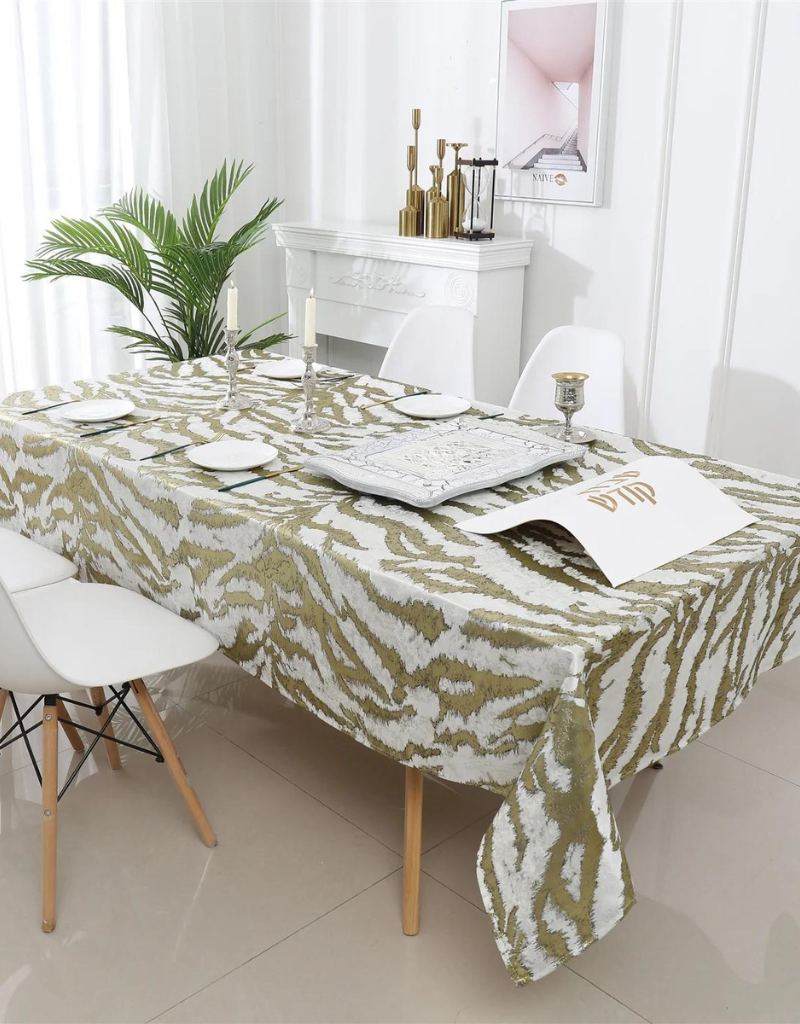 Jacquard White & Gold Tablecloth #1316