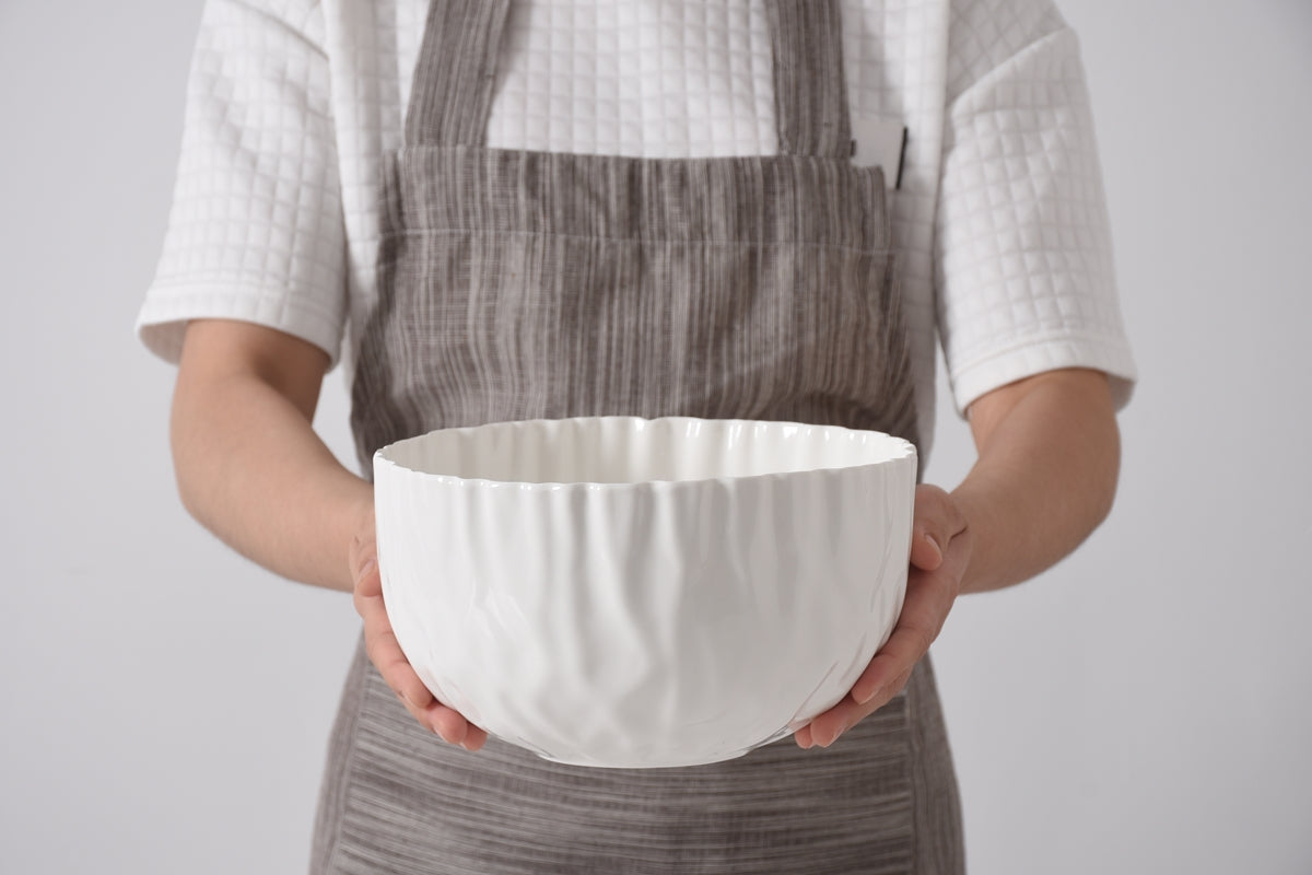 Pleated Medium Porcelain Bowl