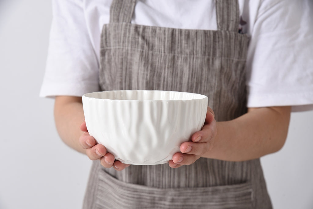 Round Ruffled Bowl