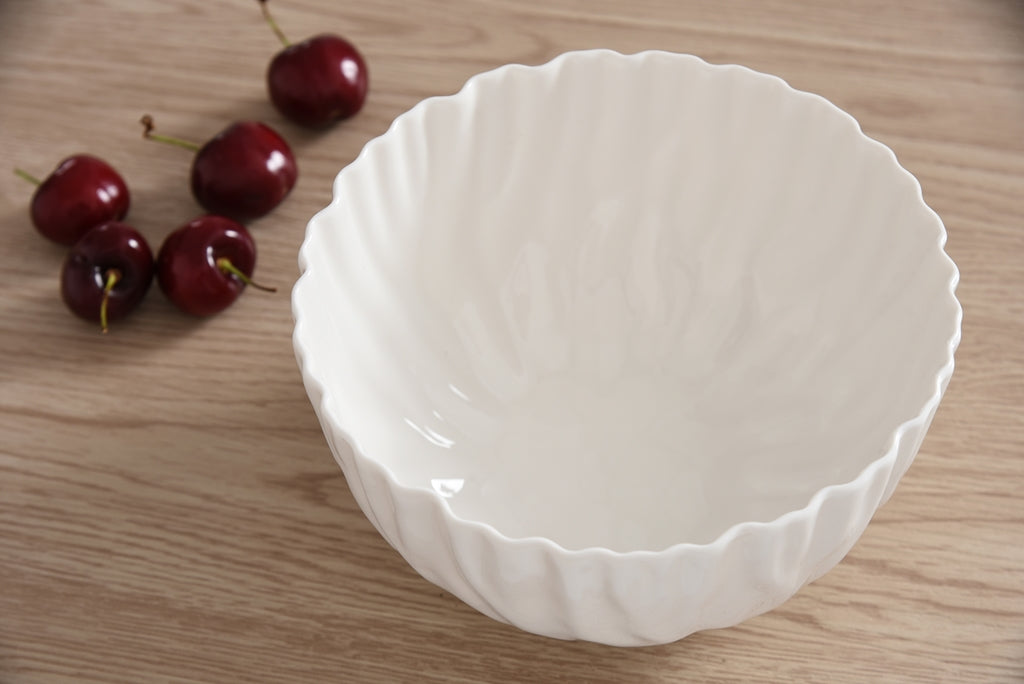 Round Ruffled Bowl