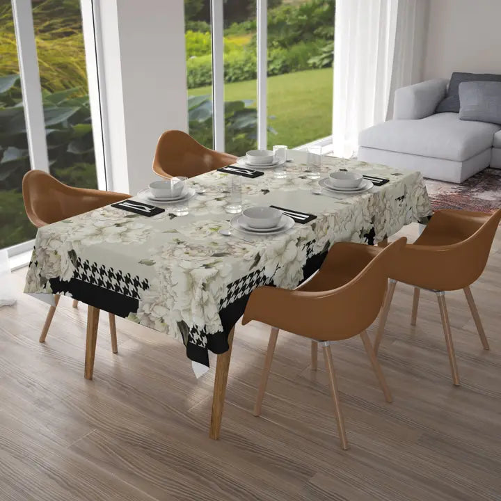 Peony Easy-Care Tablecloth