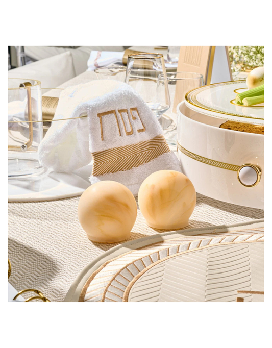 Resin Salt & Pepper Shakers