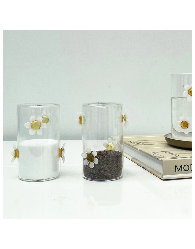 3D Daisy Flower Salt and Pepper Set