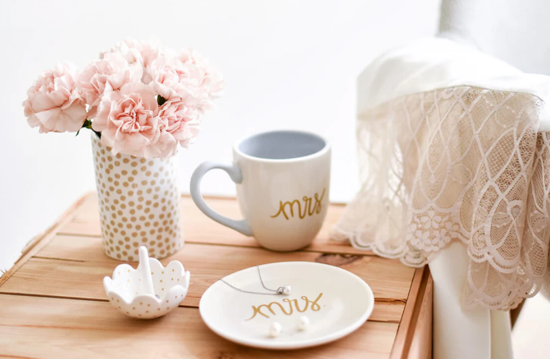 Gold Swiss Dot Scallop Ring Dish