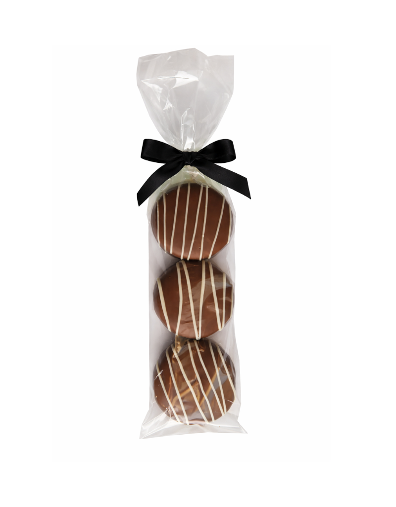 Decadently Dunked Oreos with White Drizzle