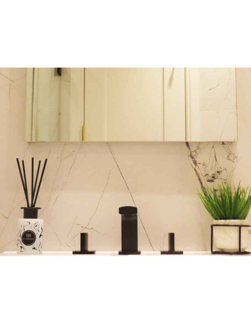 Blake Spotted White "Zen Tea" Reed Diffuser